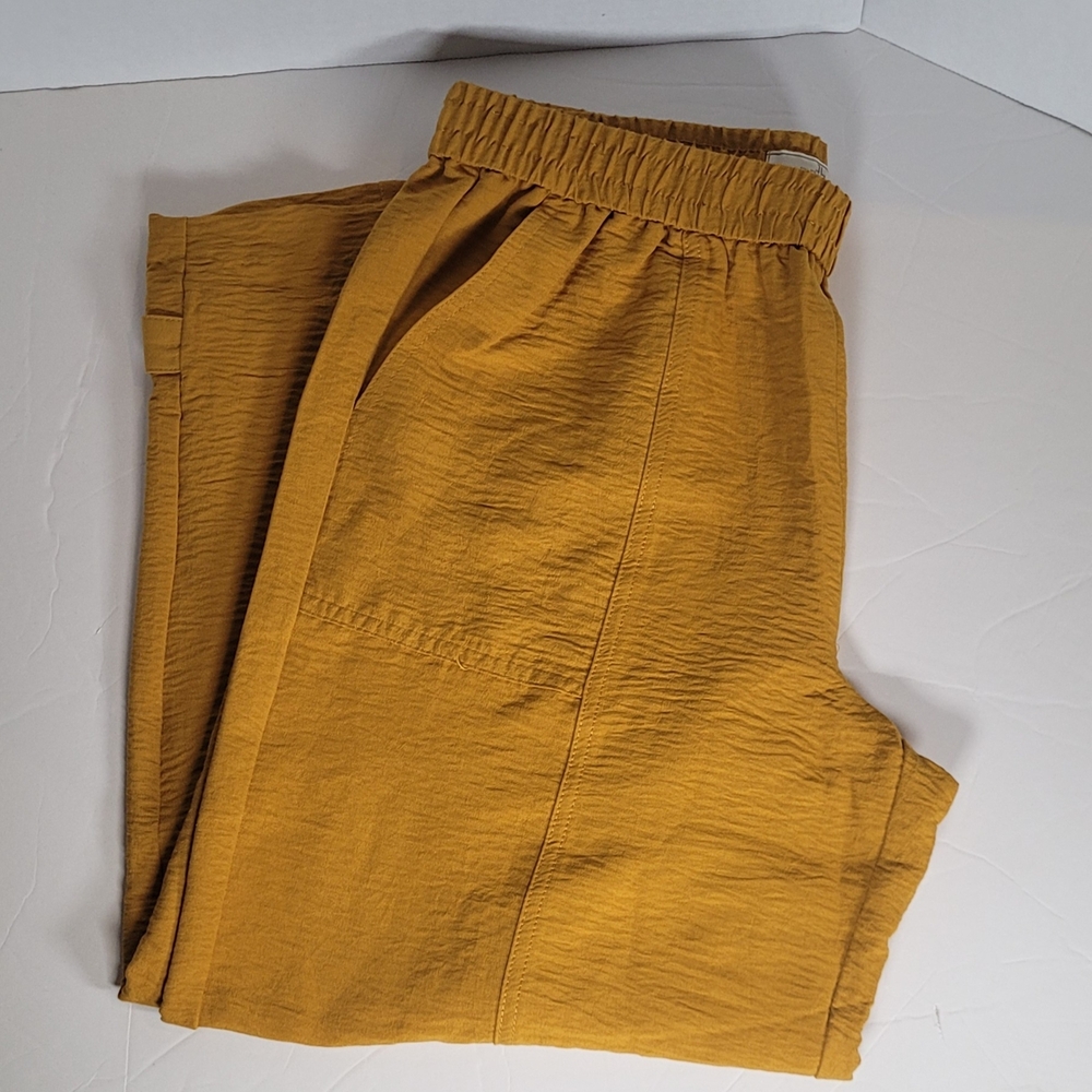 Jules & Leopold Womens Gold, Size M Short Pants